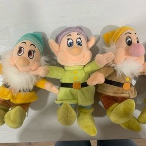 7 dwarves plush dolls